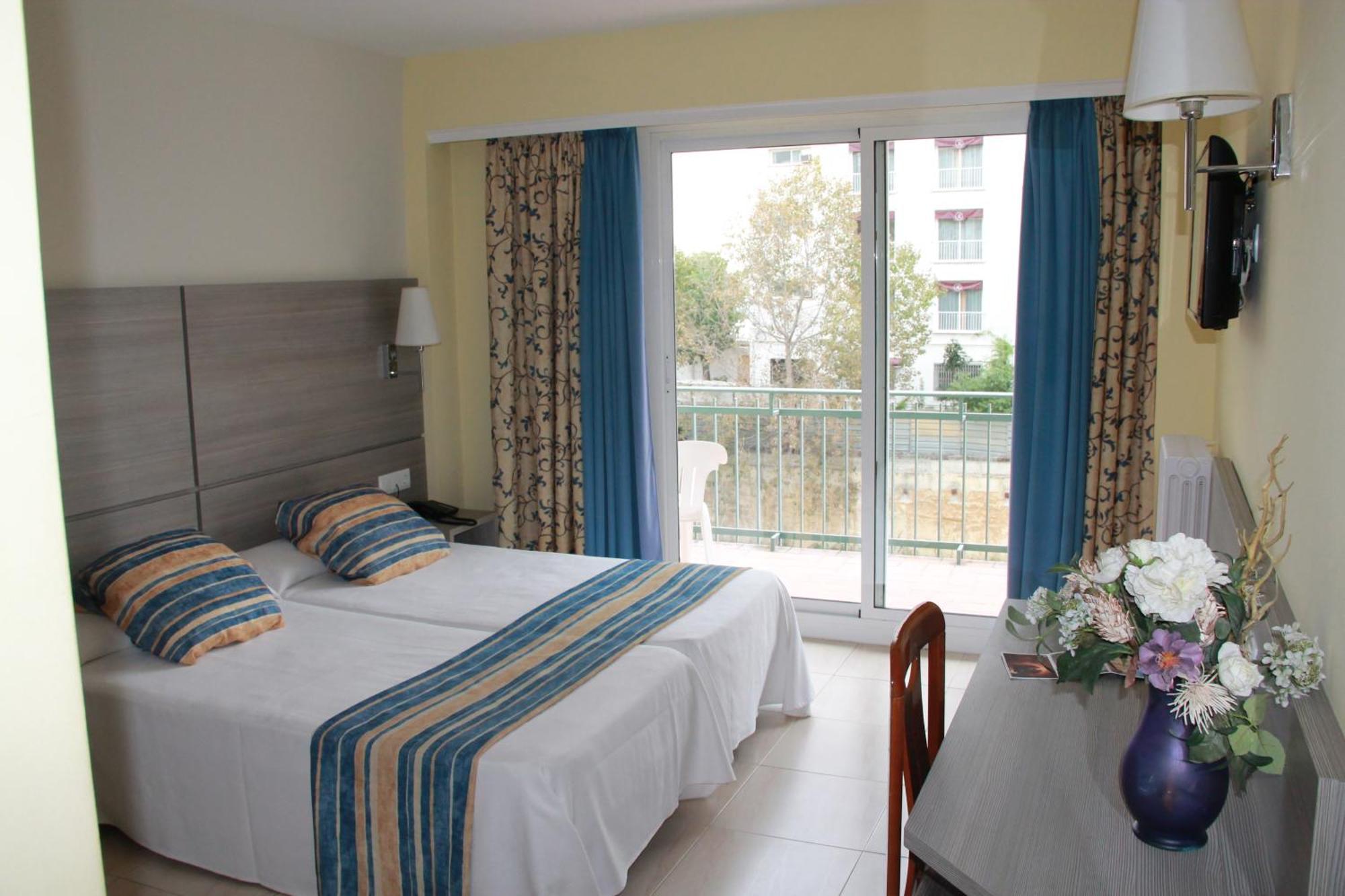 Hotel Terramar Calella Exterior foto